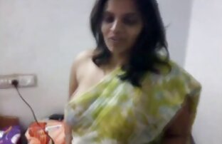 XXX Stepmomはセックスの出会い系サイトで彼女の義理の息子を広げます。 女 専用 エロ 動画