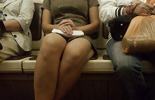 メガネをかけた学生は、試験の前夜に電車の中でフェラチオをしました。 女の子 の ため の エロ 動画