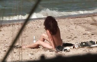 XXX 小さなミーガンマルクスは日焼けベッドに浸されています。 無料 エッチ 動画 女性 向け