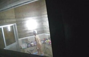 XXX セクシーで温泉は金髪masturbates成熟した頭 女性 用 エロ 動画 無料