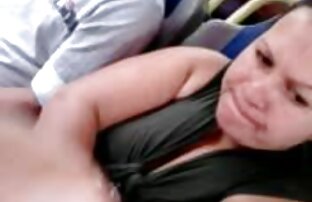 XXX 眠いホストはベッドの中で犬のスタイルのメイドを犯した。 エロ い 動画 女子 向け